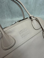 Vivant Medium Shoulder Bag - View 5