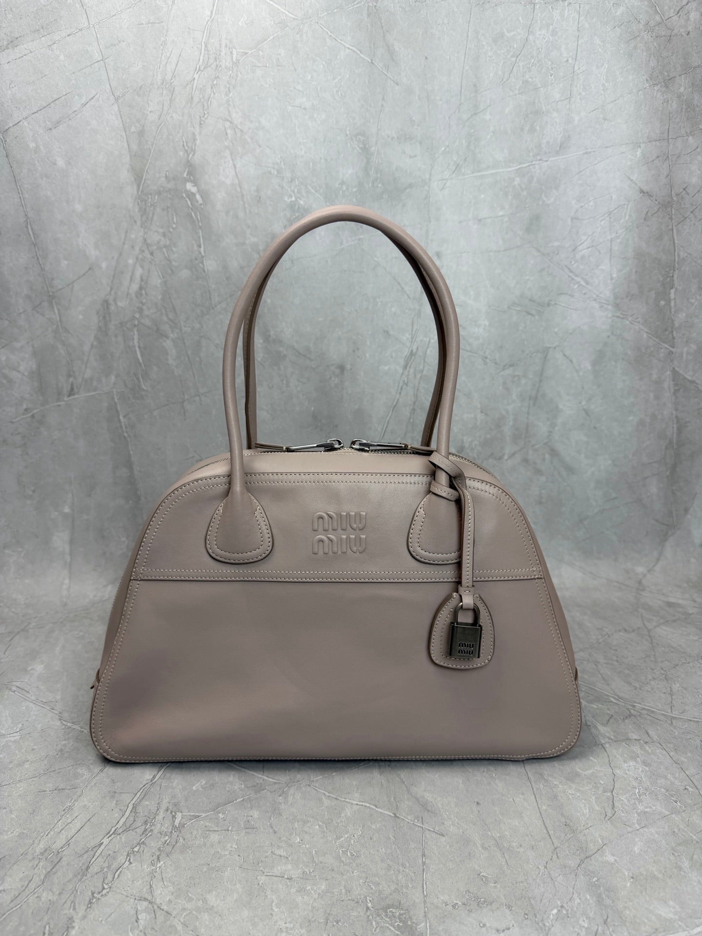 Vivant Medium Shoulder Bag - View 1