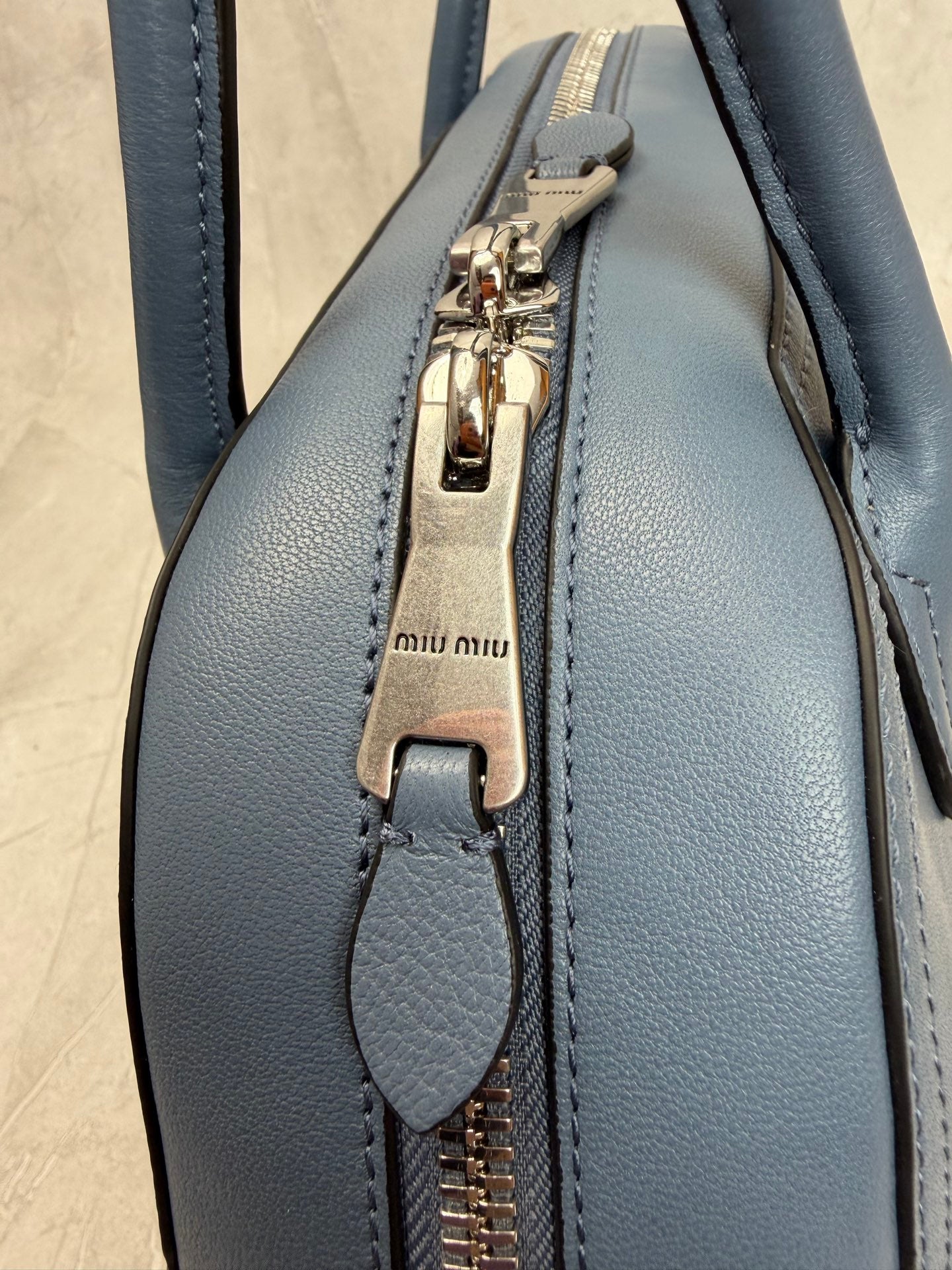 Vivant Medium Shoulder Bag - View 6