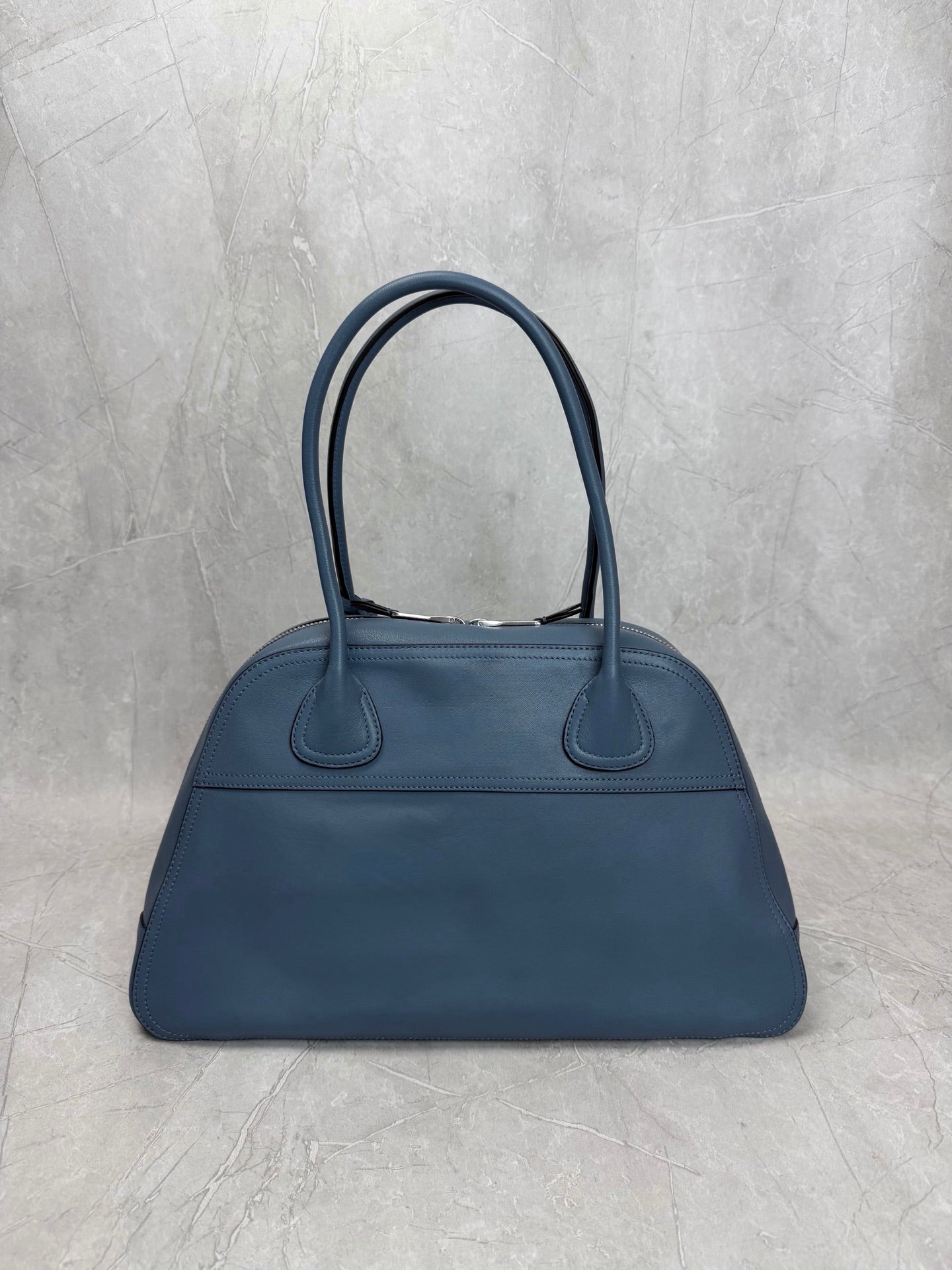 Vivant Medium Shoulder Bag - View 2