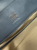 Vivant Medium Shoulder Bag - View 9