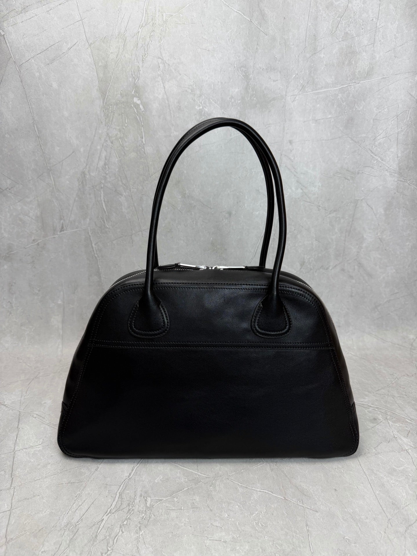 Vivant Medium Shoulder Bag - View 2