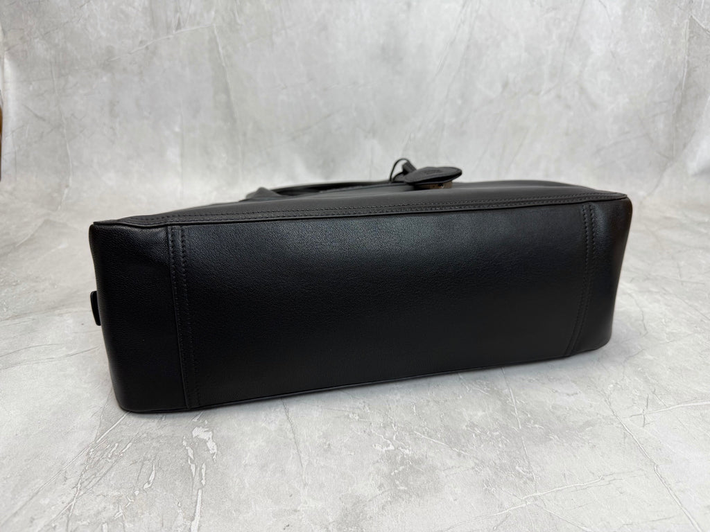 Vivant Medium Shoulder Bag - View 4