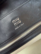 Vivant Medium Shoulder Bag - View 9