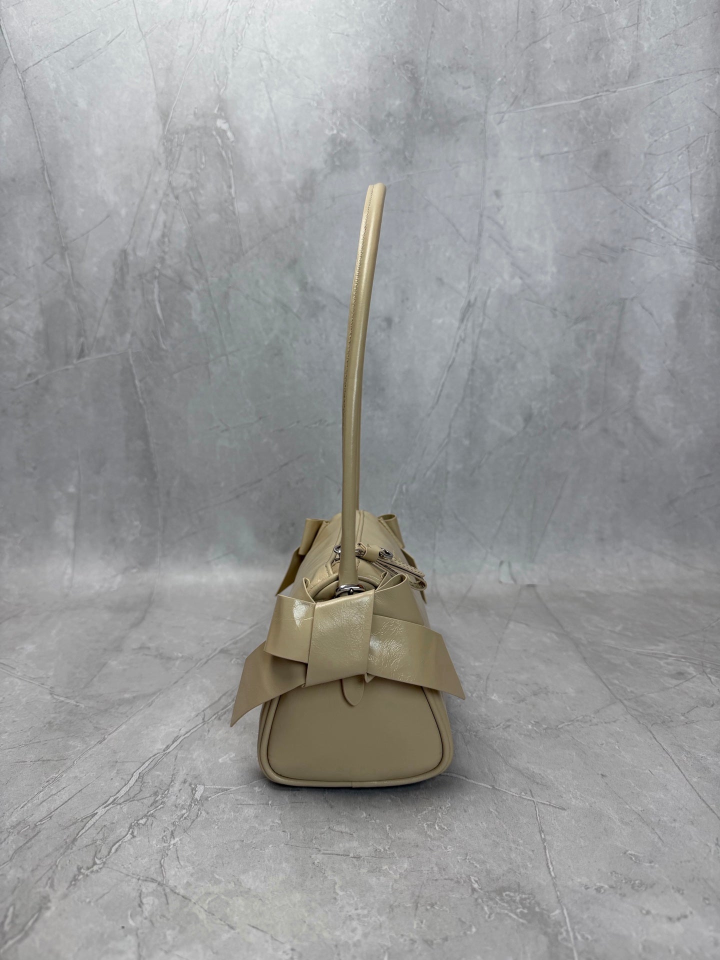 Vintage Shoulder Bag - View 3