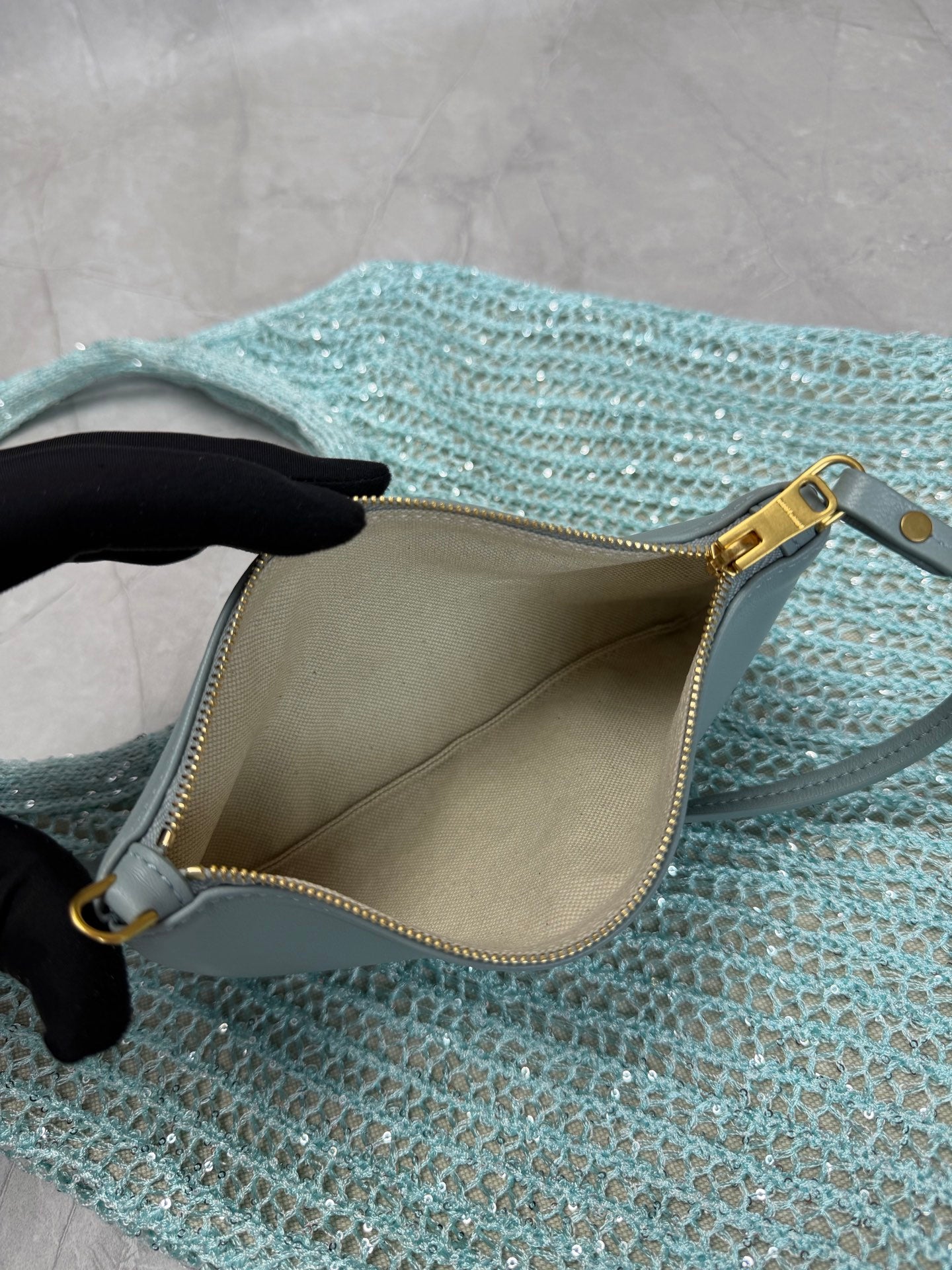 Ivy Shoulder Bag - View 9