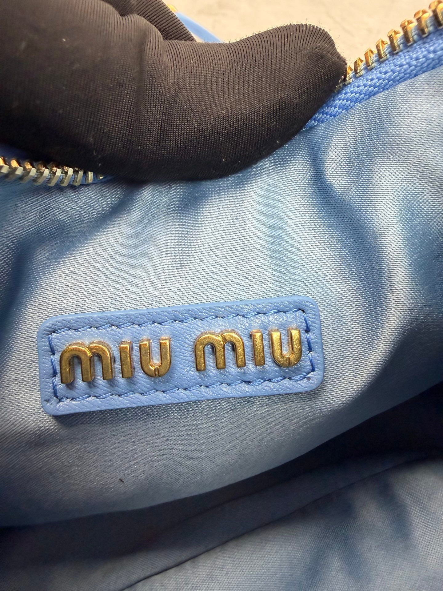 Matelassé Shoulder Bag - View 9