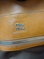 Vivant Medium Shoulder Bag - View 9