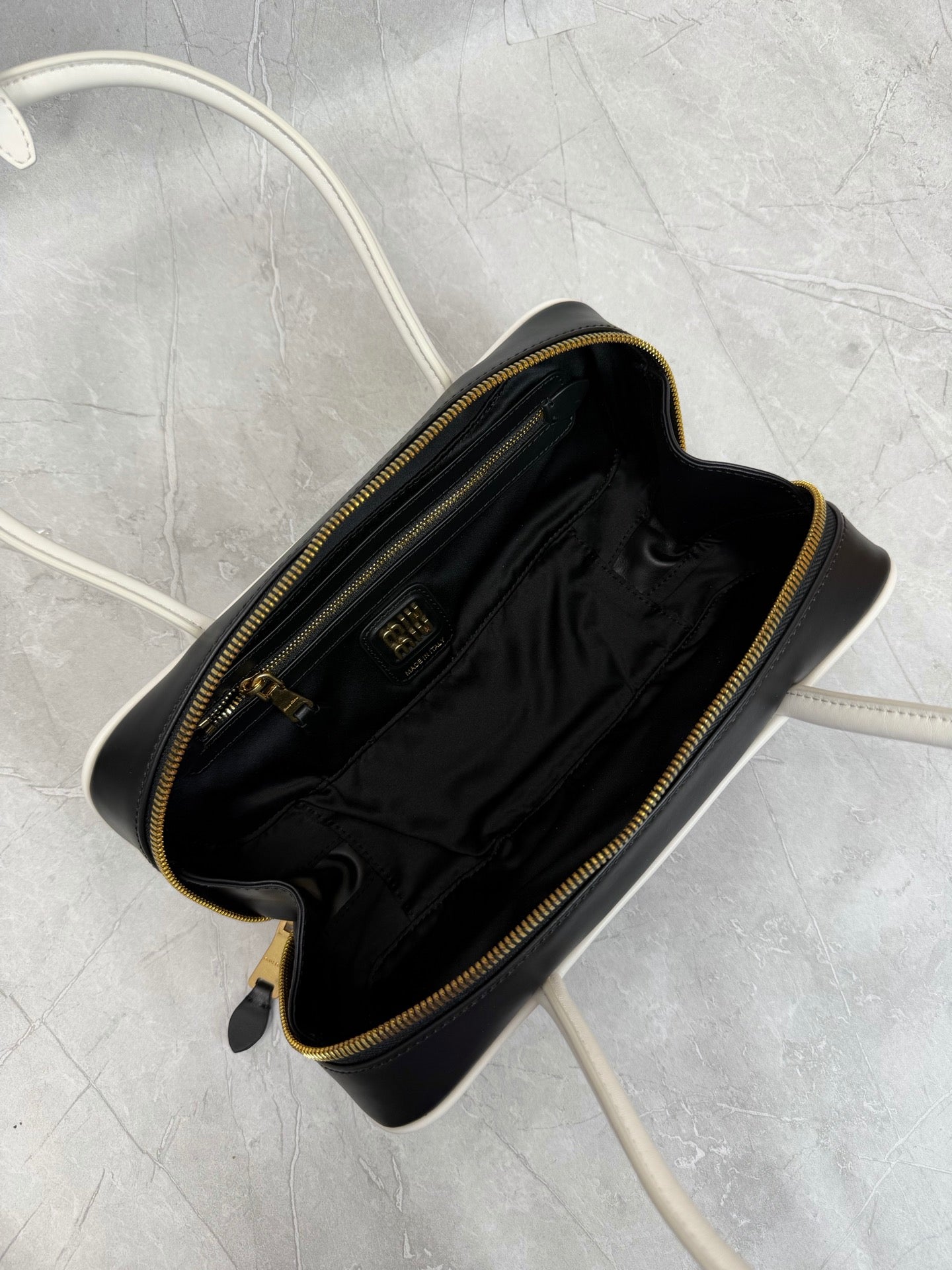 Beau Shoulder Bag - View 8