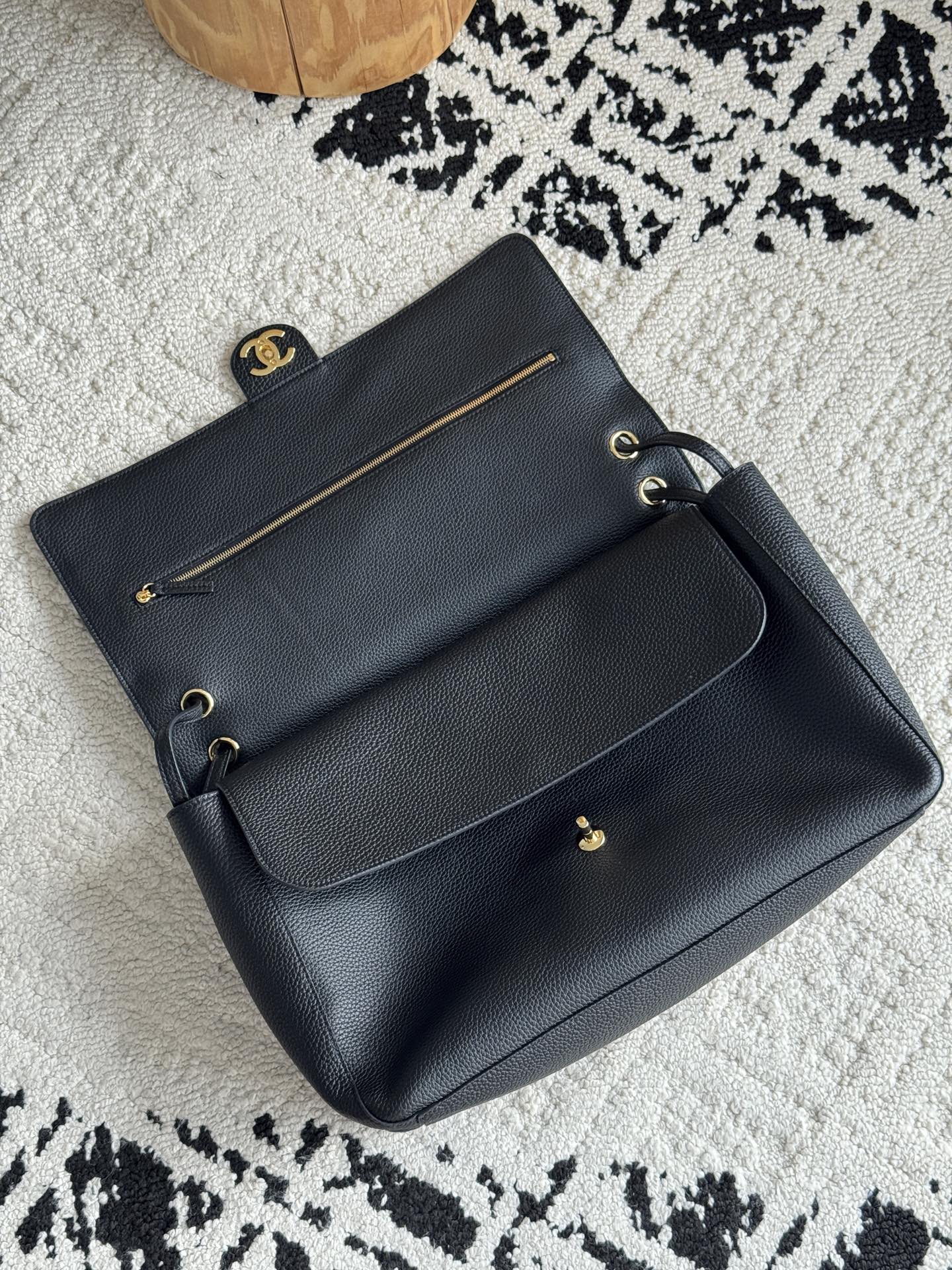 Chanel 26S CF Maxi Large Flap Bag in Black Grained Leather with Gold-Tone Hardware - Detail View 6