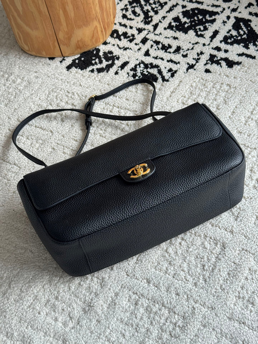 Chanel 26S CF Maxi Small Flap Bag in Black Grained Leather with Gold-Tone Hardware - Detail View 4