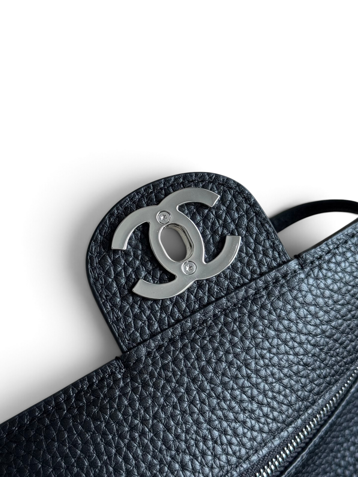 Chanel 26S CF Maxi Small Flap Bag in Black Grained Leather with Silver-Tone Hardware - Detail View 6