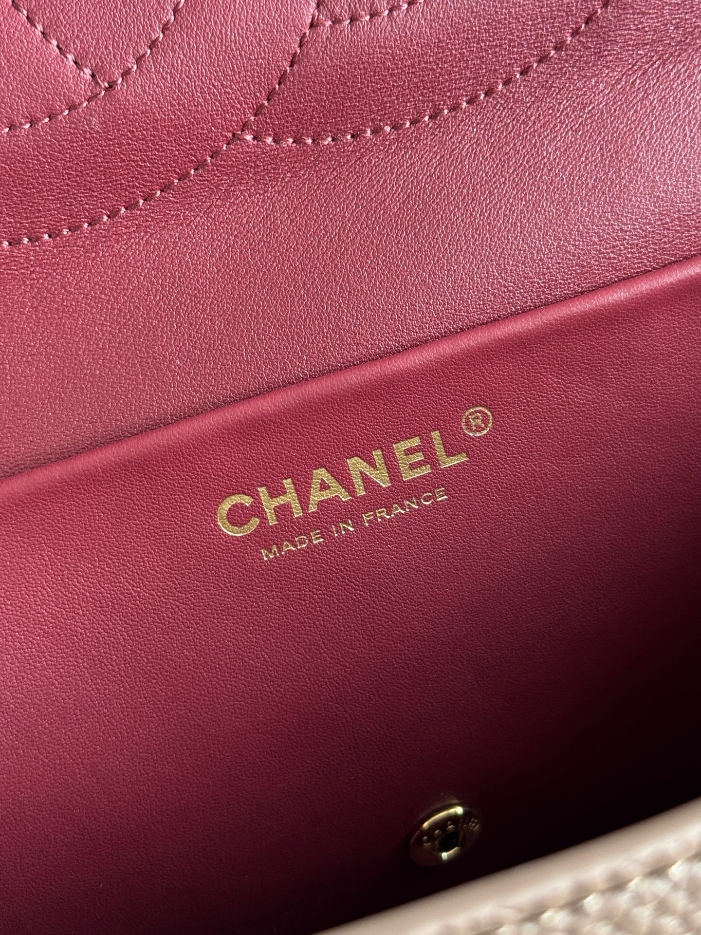 Chanel 26S CF Maxi Small Flap Bag in Taupe Grained Leather with Gold-Tone Hardware - Detail View 9
