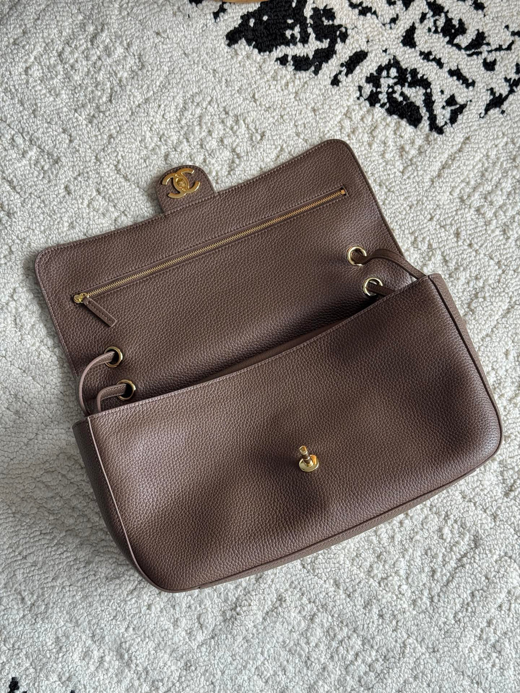 Chanel 26S CF Maxi Small Flap Bag in Taupe Grained Leather with Gold-Tone Hardware - Detail View 6