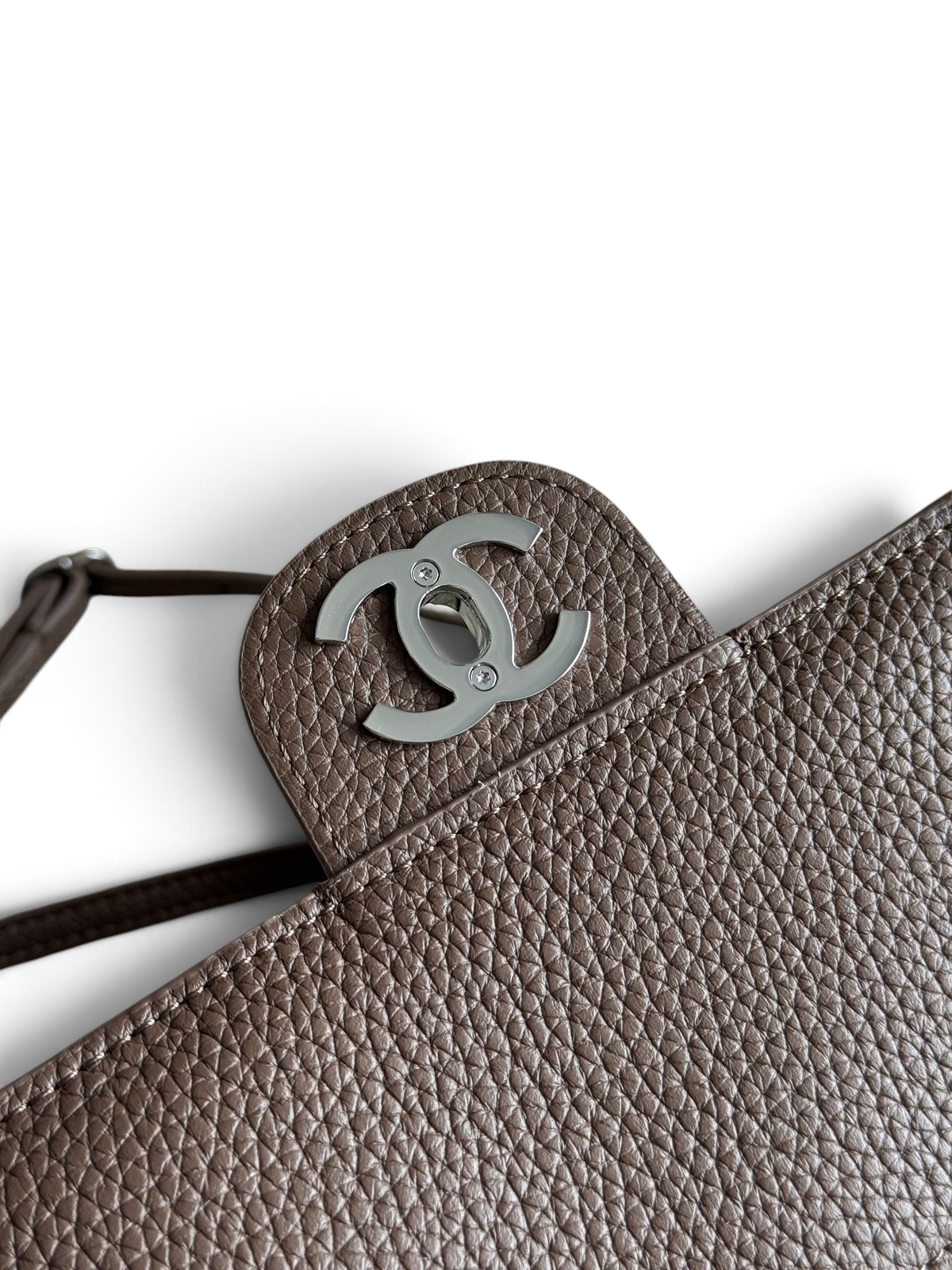 Chanel 26S CF Maxi Large Flap Bag in Taupe Grained Leather with Silver-Tone Hardware - Detail View 6