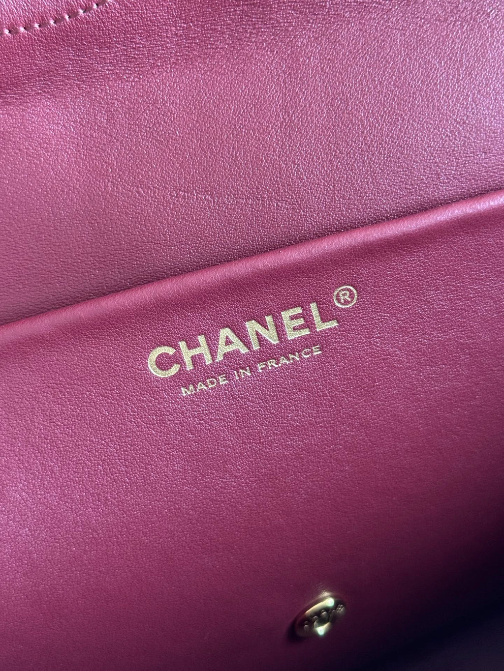 Chanel 26S CF Maxi Large Flap Bag in Burgundy Grained Leather with Gold-Tone Hardware - Detail View 9