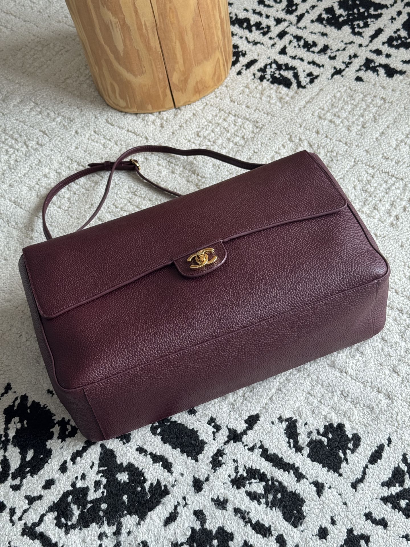 Chanel 26S CF Maxi Large Flap Bag in Burgundy Grained Leather with Gold-Tone Hardware - Detail View 3