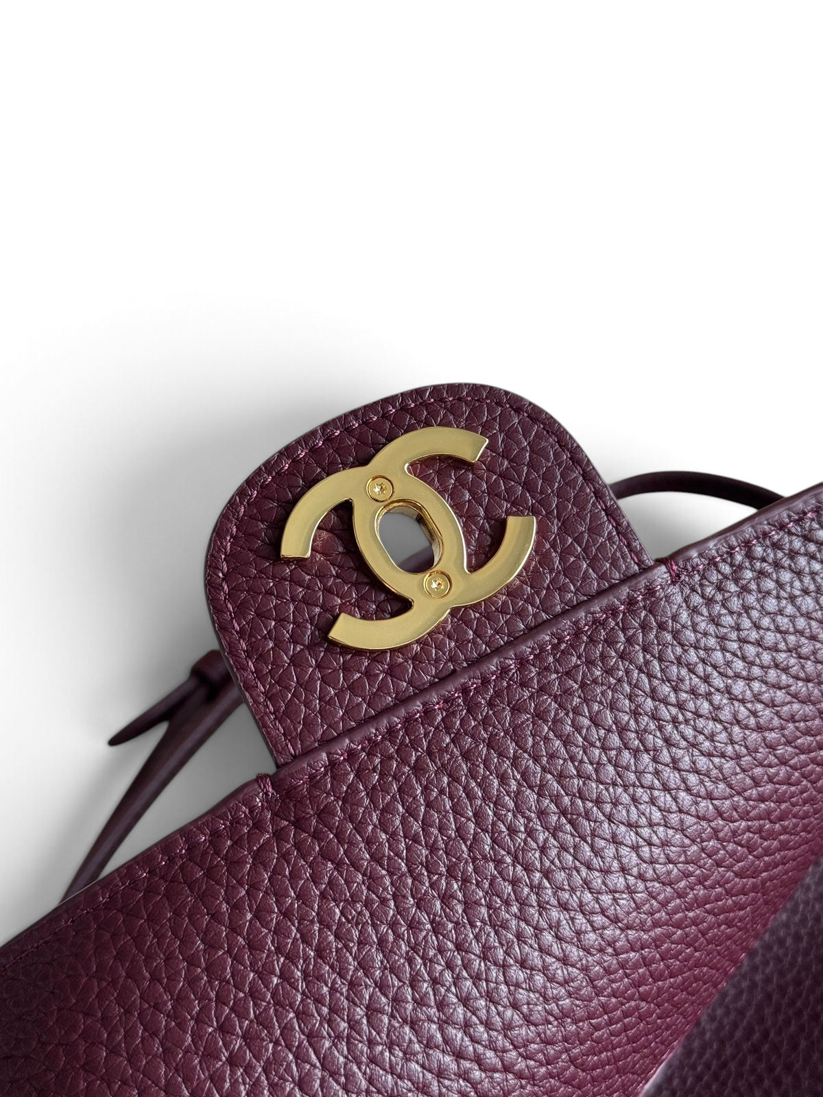 Chanel 26S CF Maxi Large Flap Bag in Burgundy Grained Leather with Gold-Tone Hardware - Detail View 6