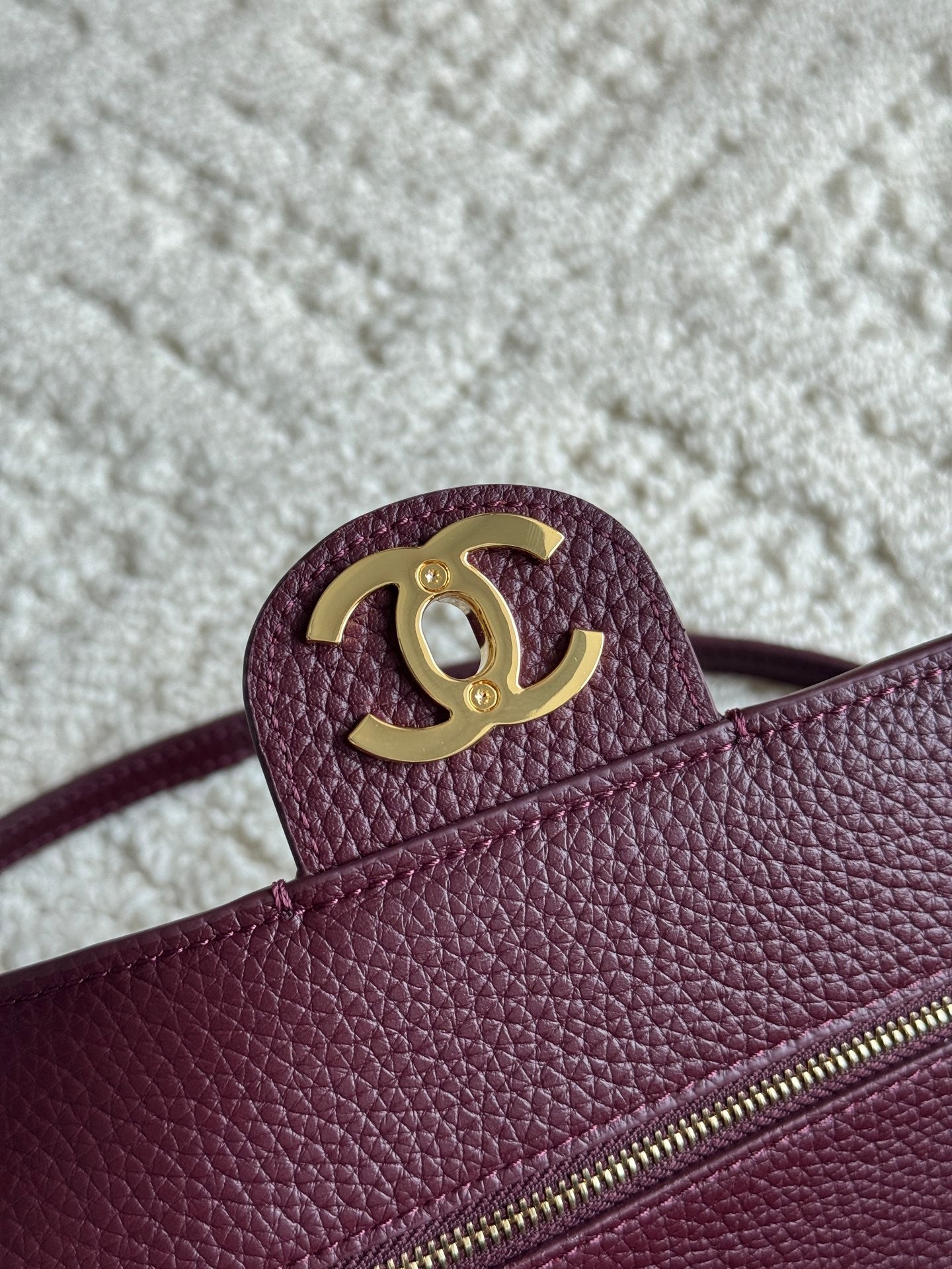 Chanel 26S CF Maxi Small Flap Bag in Burgundy Grained Leather with Gold-Tone Hardware - Detail View 6