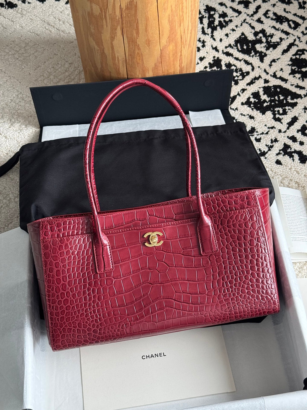 26S Cerf Tote Bag in Black Crocodile-Embossed Leather