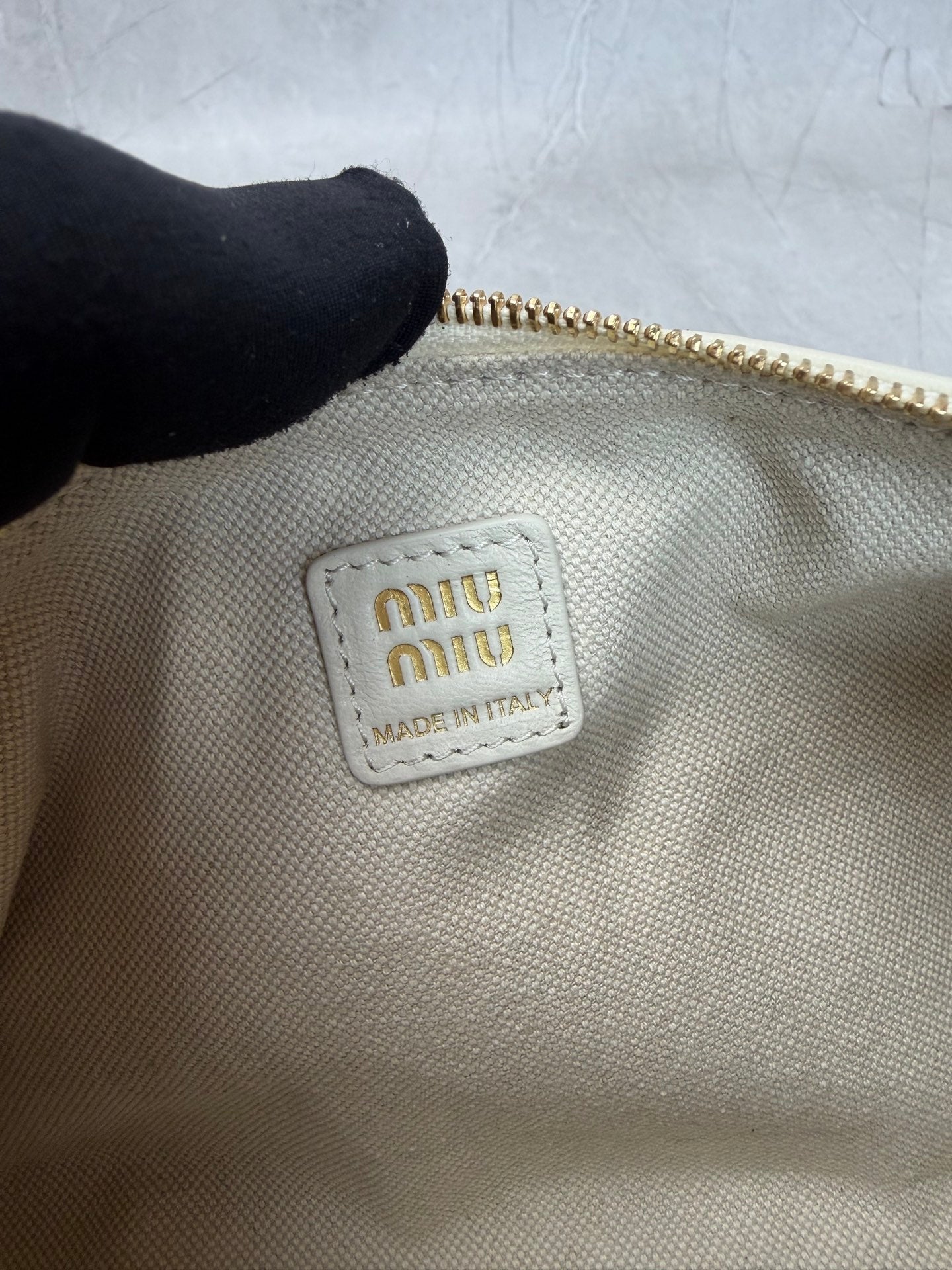 Soft Shoulder Bag - View 9