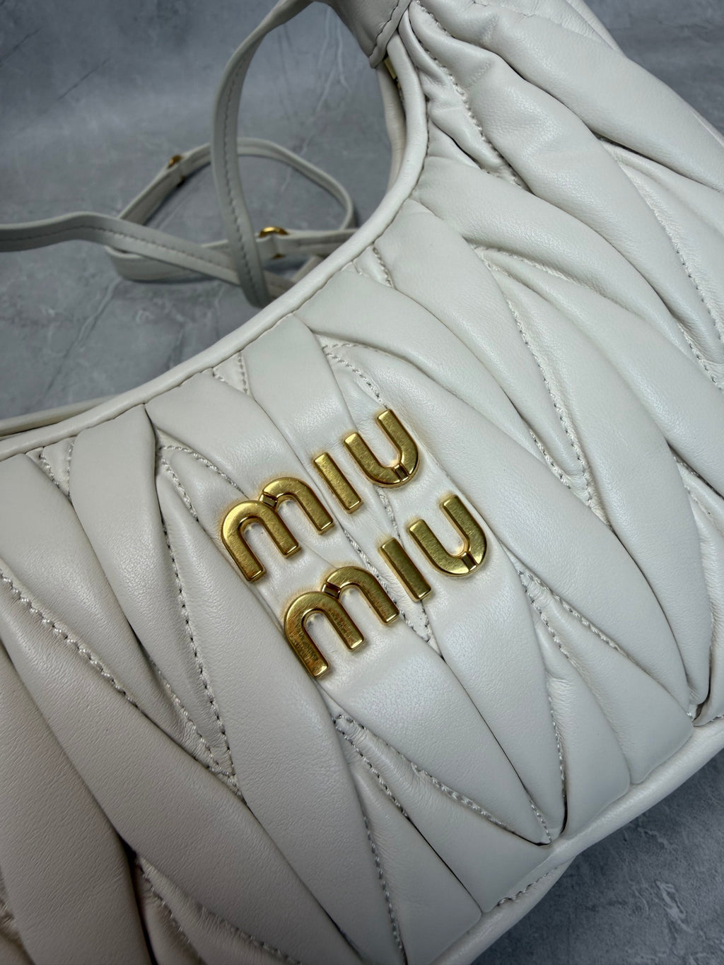Matelassé Shoulder Bag - View 5