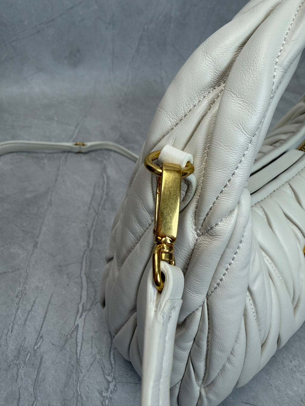 Matelassé Shoulder Bag - View 7