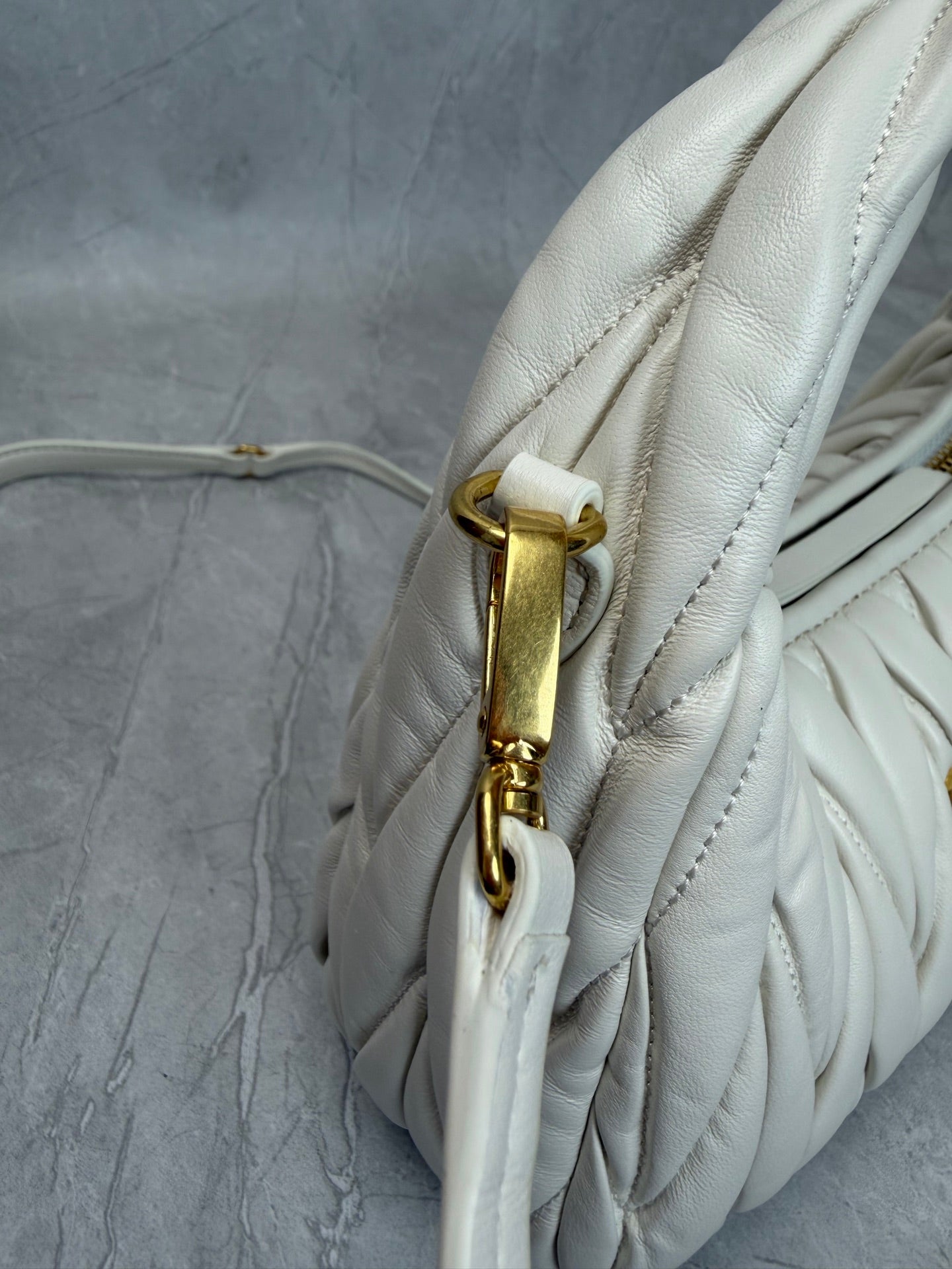Matelassé Shoulder Bag - View 7