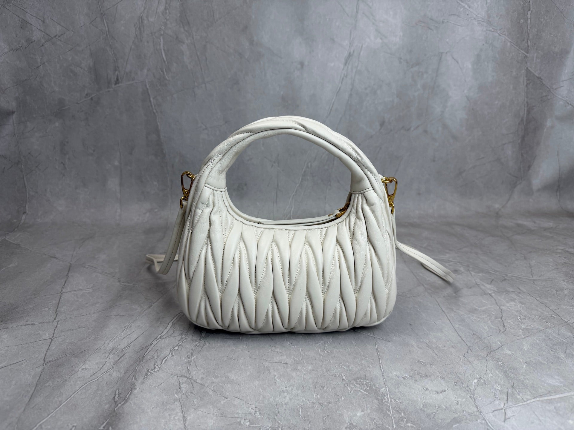 Matelassé Shoulder Bag - View 2