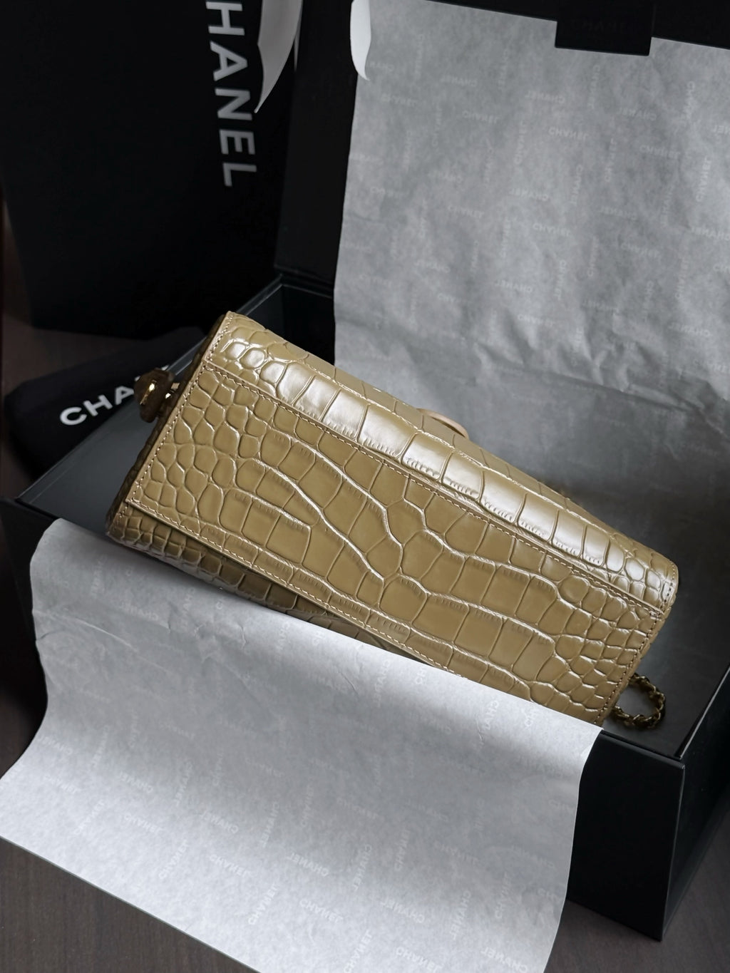 Crocodile-Embossed Bowling Top Handle Bag 23cm - View 4