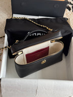 26A Small Vanity Case with Chain in Grained Calfskin