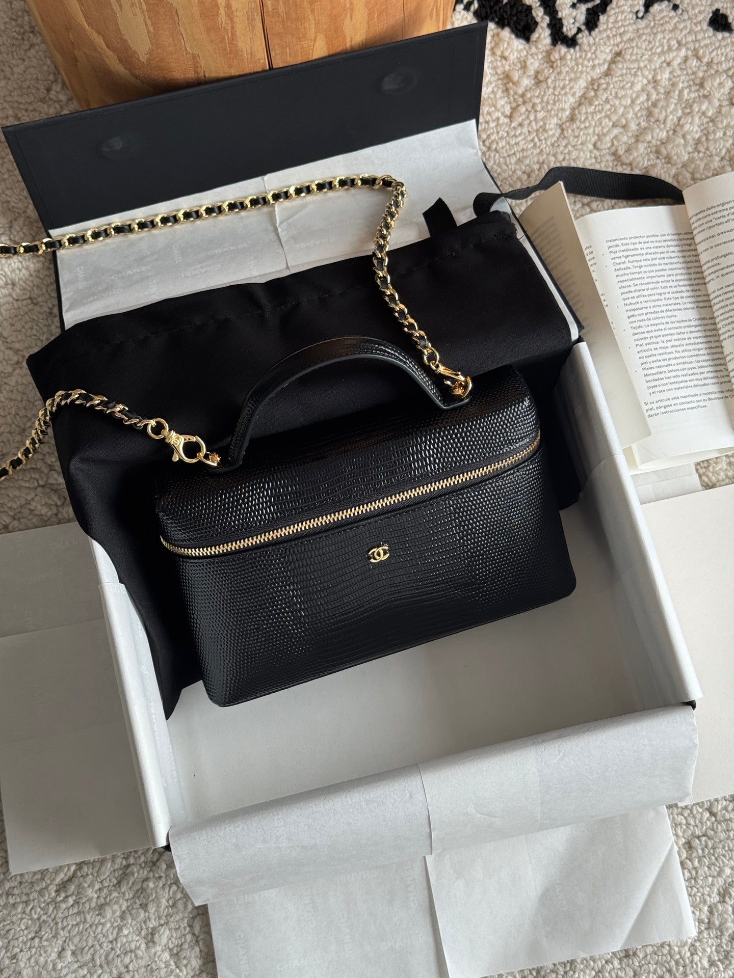 26A Small Vanity Case with Chain in Lizard-Embossed Calfskin Bag