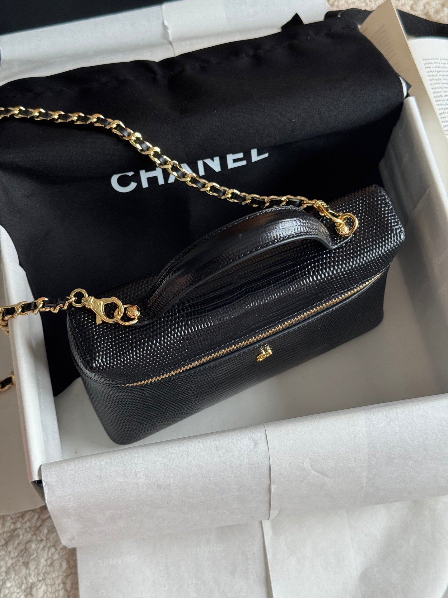 26A Small Vanity Case with Chain in Lizard-Embossed Calfskin Bag