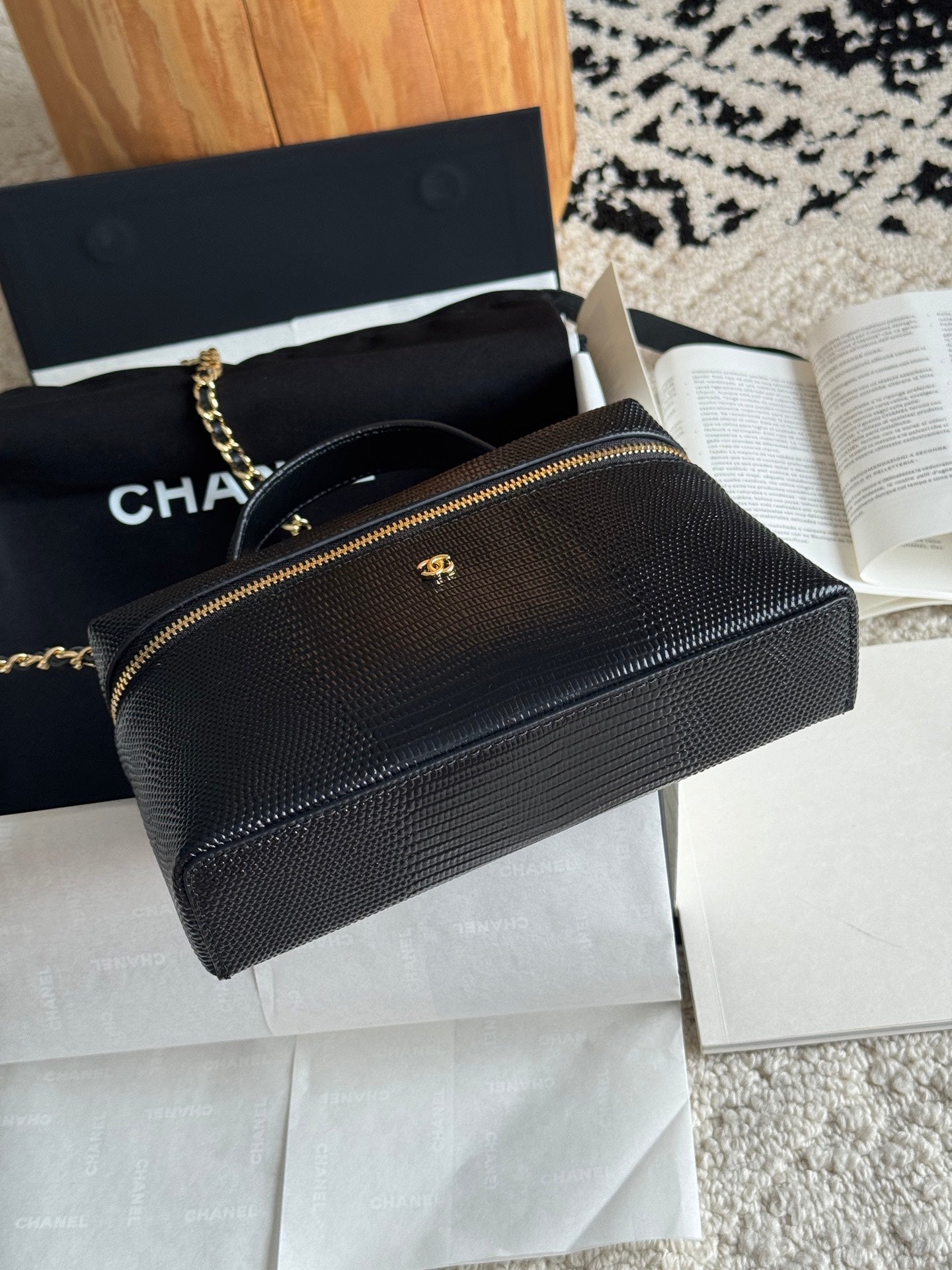 26A Small Vanity Case with Chain in Lizard-Embossed Calfskin Bag