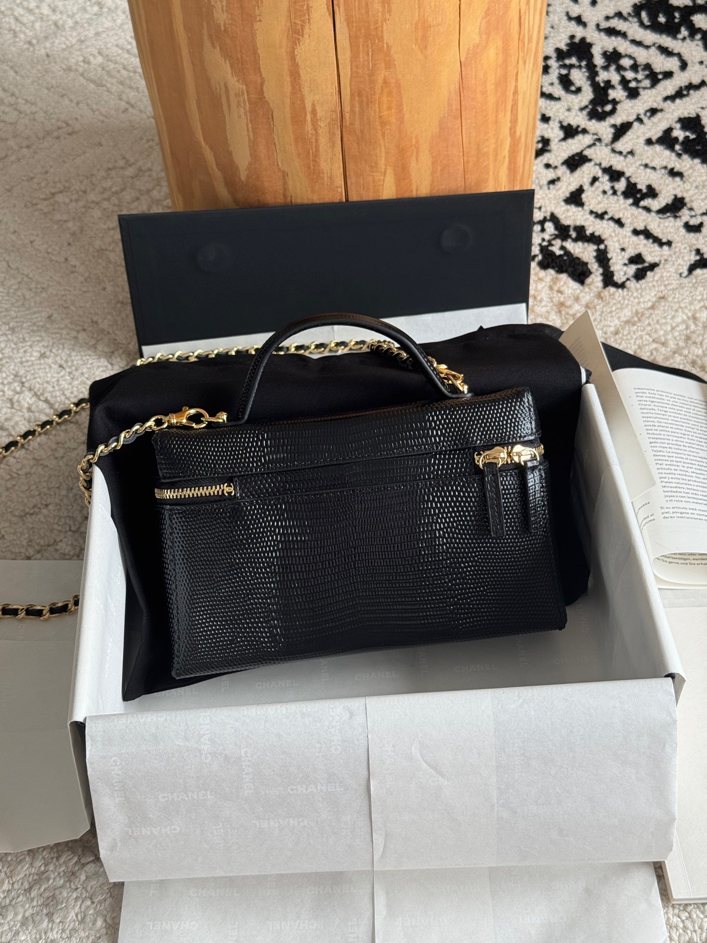 26A Small Vanity Case with Chain in Lizard-Embossed Calfskin Bag