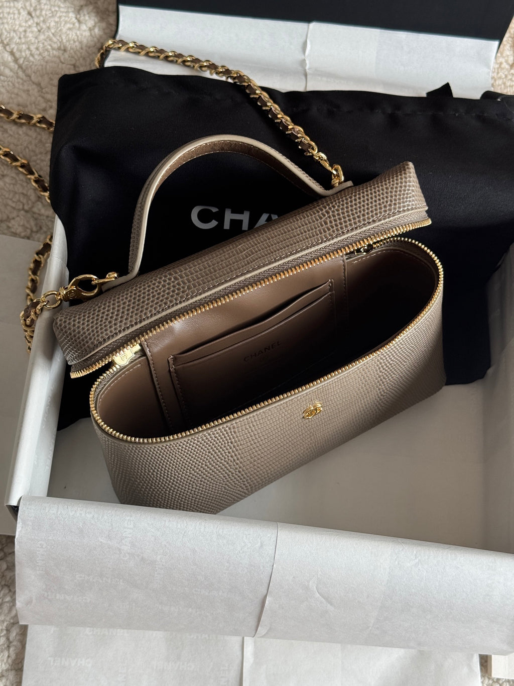 26A Small Vanity Case with Chain in Lizard-Embossed Calfskin Bag