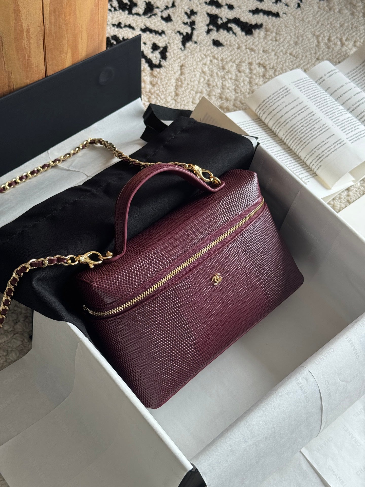26A Small Vanity Case with Chain in Lizard-Embossed Calfskin Bag