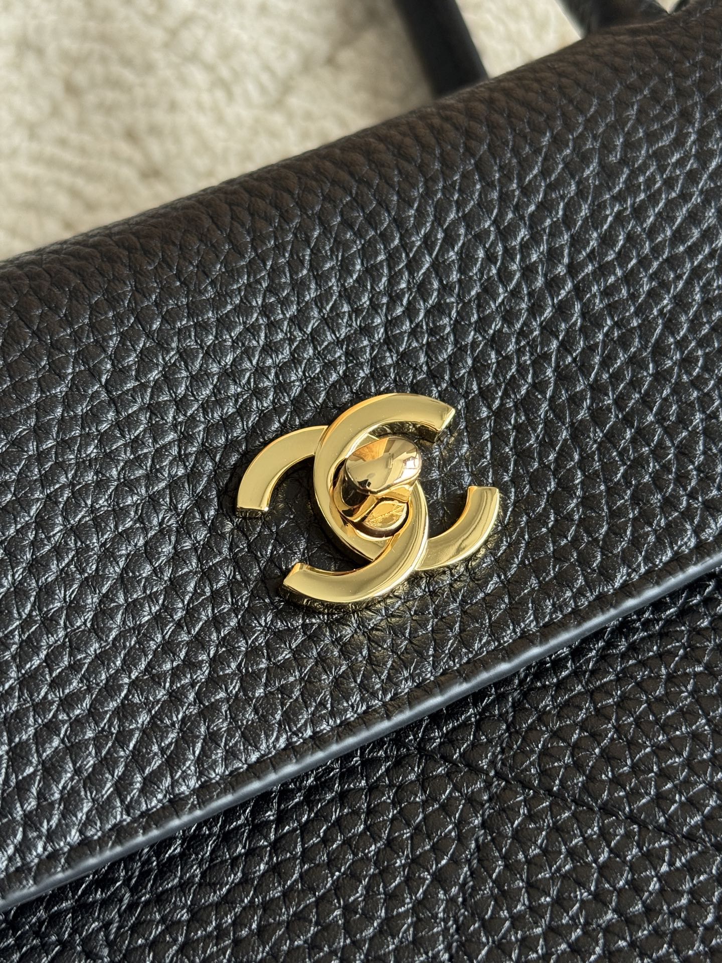 26S Medium Baguette Bag in Grained Calfskin