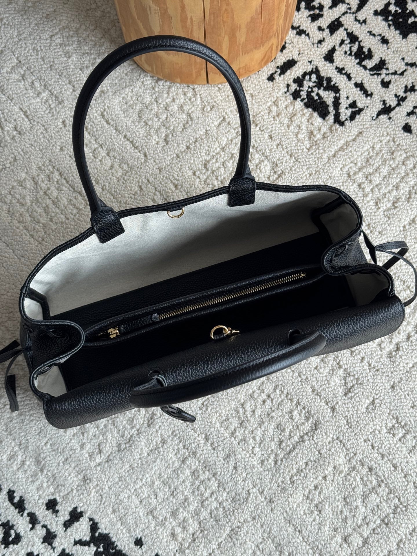 26S Medium Baguette Bag in Grained Calfskin