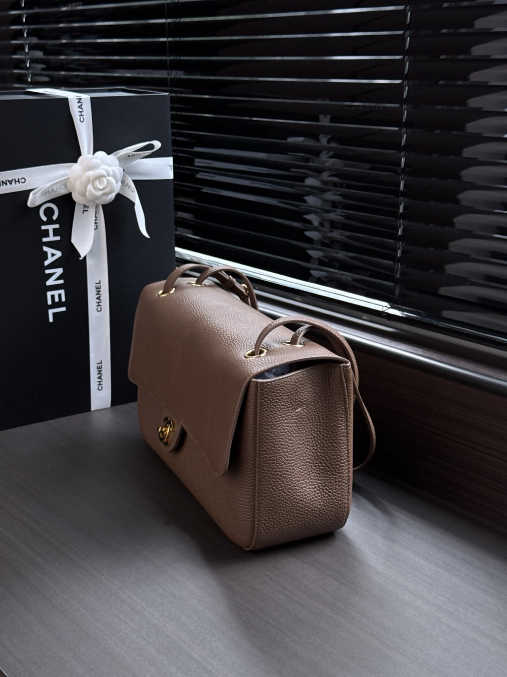 Grained Leather Maxi Flap Shoulder Bag 32cm - View 3