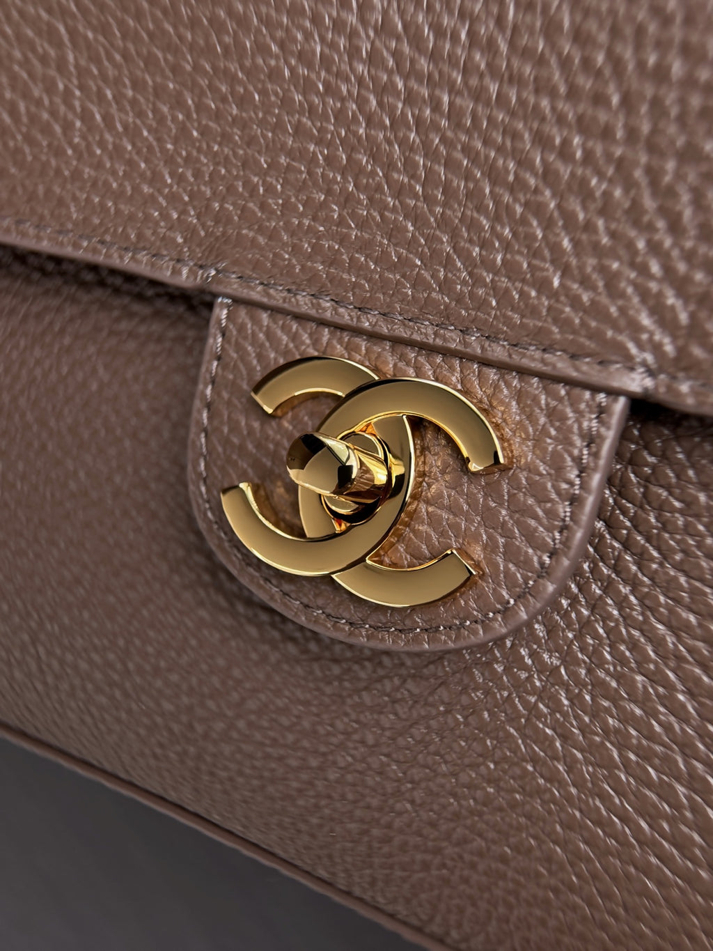 Grained Leather Maxi Flap Shoulder Bag 32cm - View 6