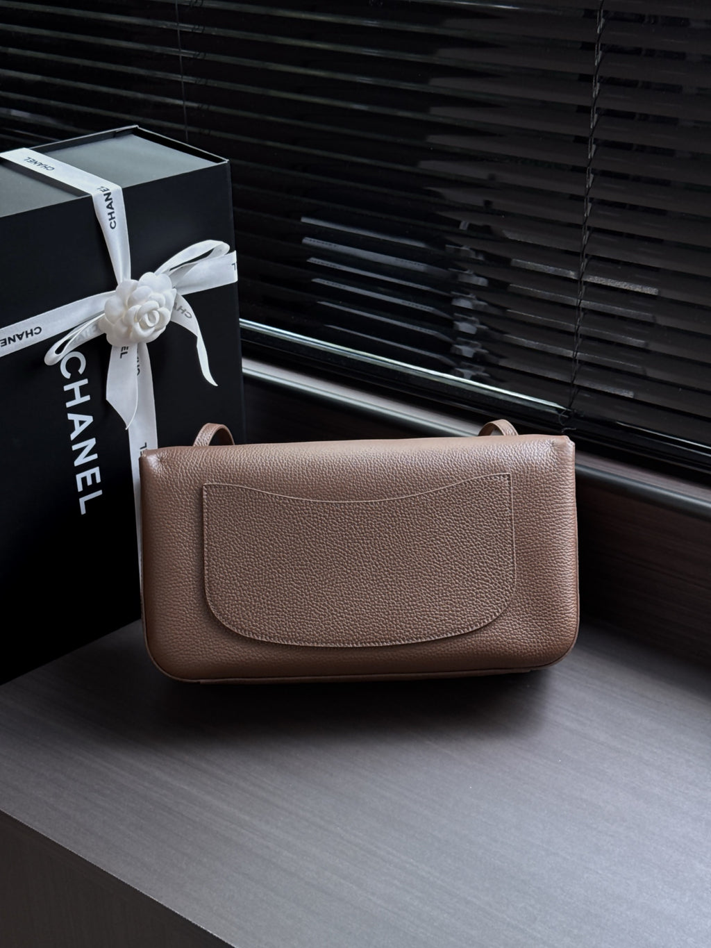 Grained Leather Maxi Flap Shoulder Bag 32cm - View 2