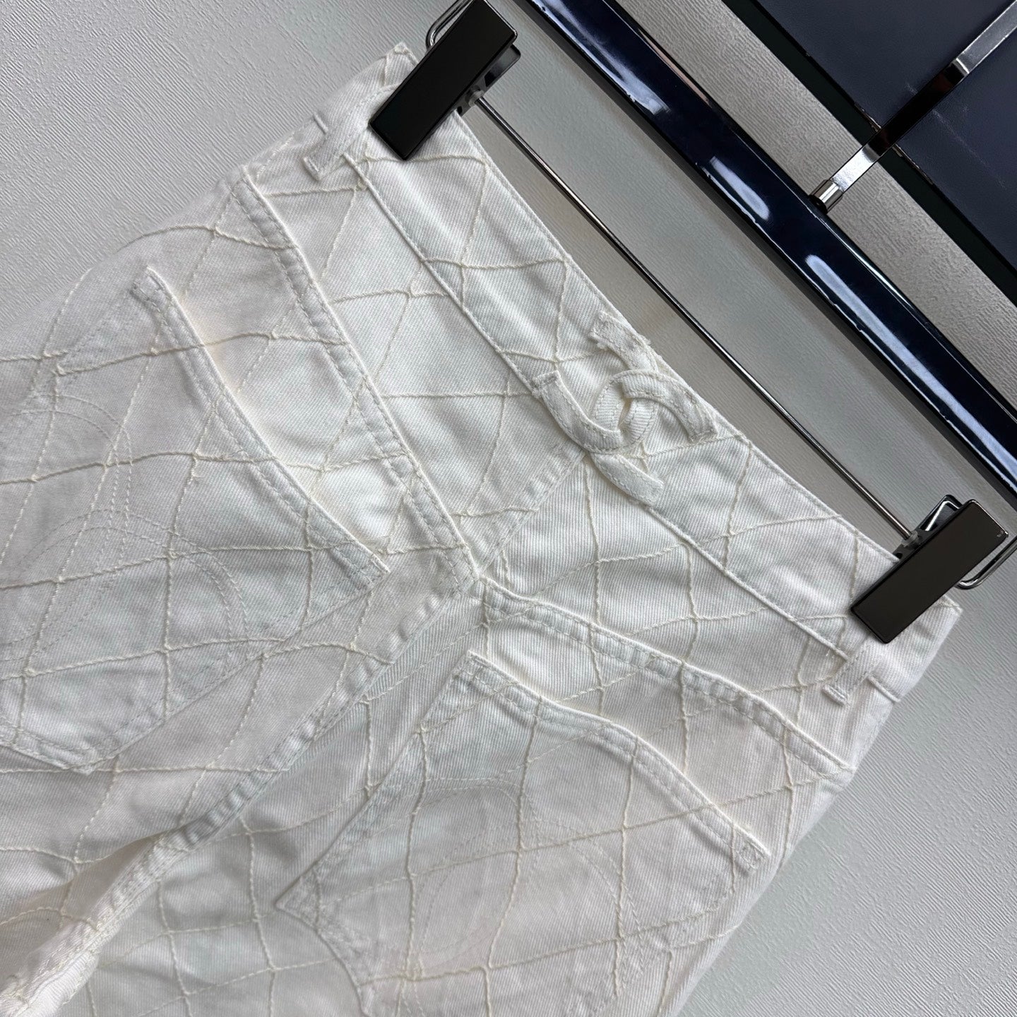 Quilted Denim Wide-Leg Jeans - White - View 6
