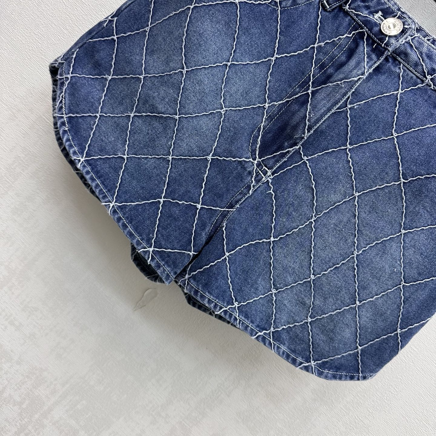 Quilted Denim Shorts - Blue - View 4