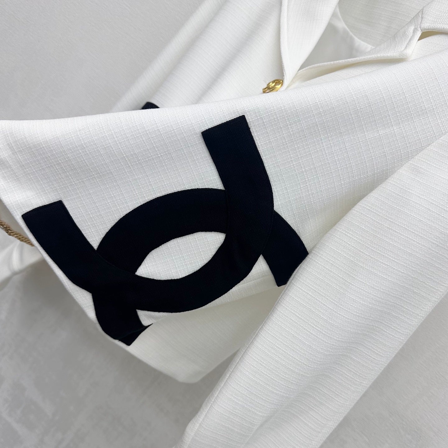 Contrast-Pocket Cropped Jacket - White/Black - View 6