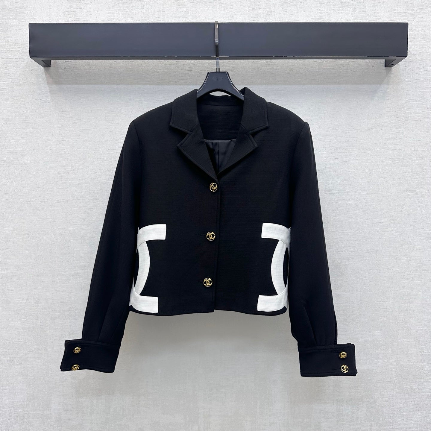 Contrast-Pocket Cropped Jacket - Black/White - View 1