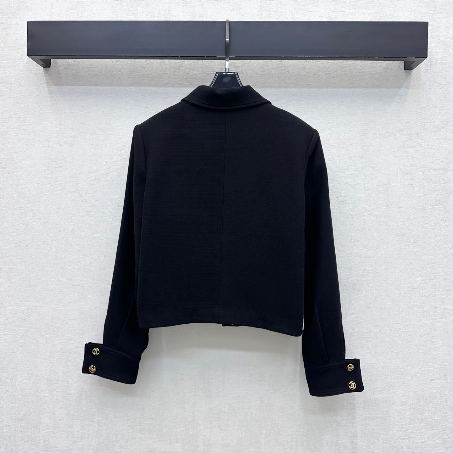 Contrast-Pocket Cropped Jacket - Black/White - View 6