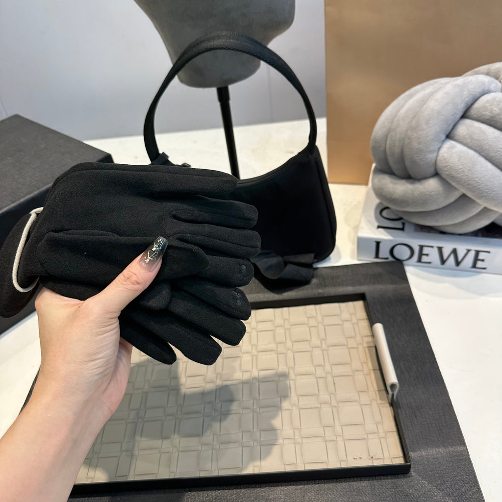 Glove