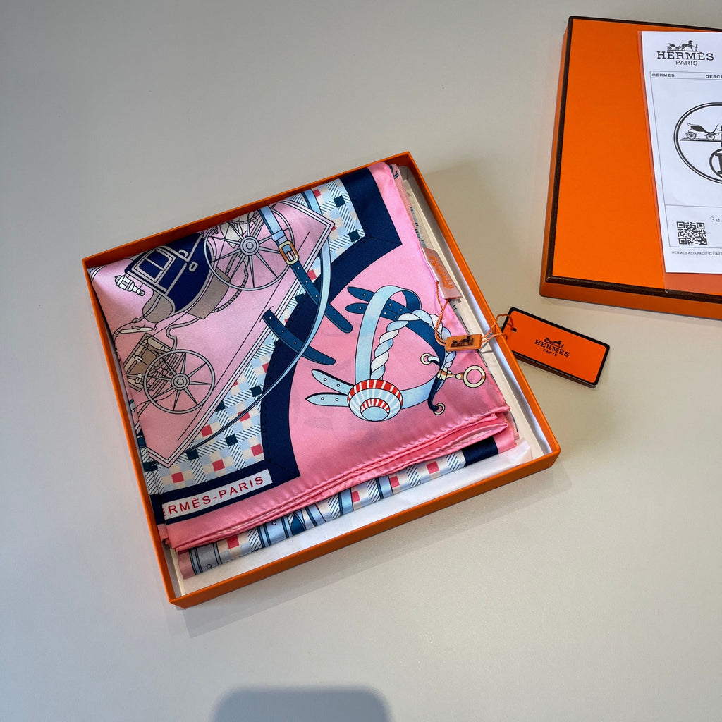 Carré 70 Les Voitures Nouvelles Scarf