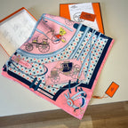 Carré 70 Les Voitures Nouvelles Scarf